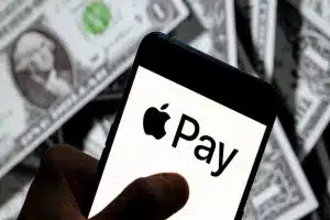 What Does Live Mean On Find My iPhone Explained Clearly