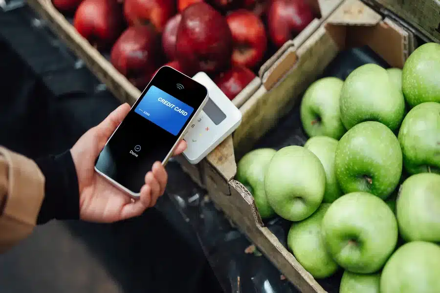 Does Smiths Take Apple Pay