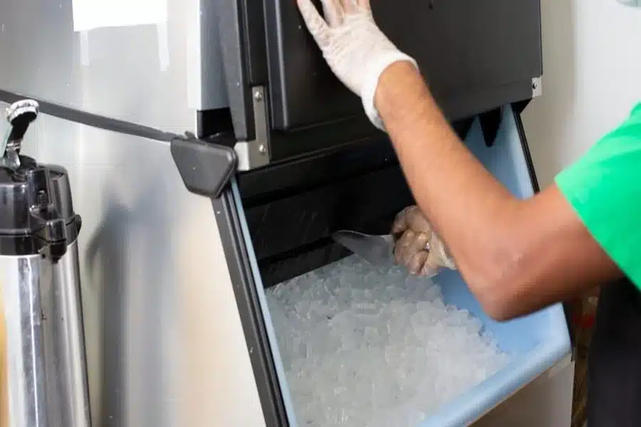 How Businesses Should Choose Freezers and Ice Makers in Georgia