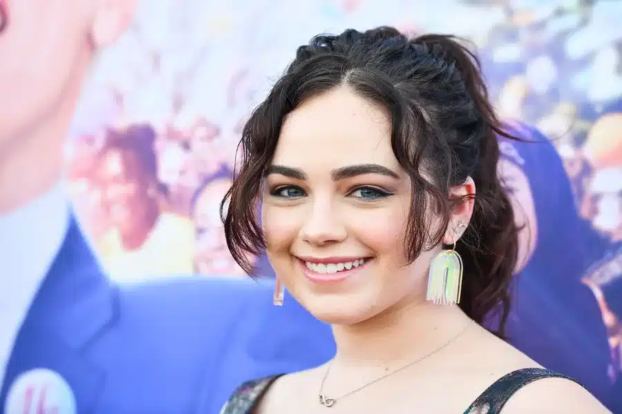 Mary Mouser Height Revealed – See How Tall She Really Is