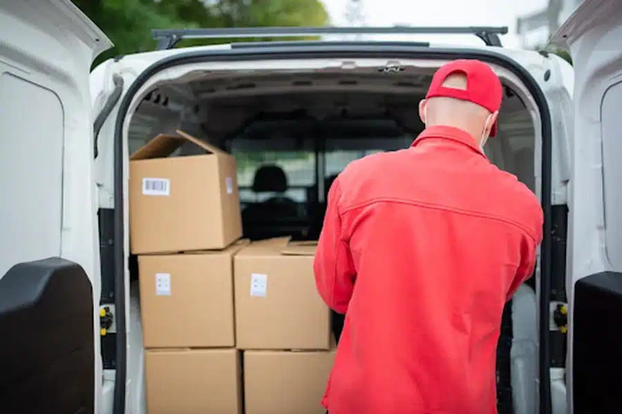 What to Know About Delivery to Italy Before Holiday Rush