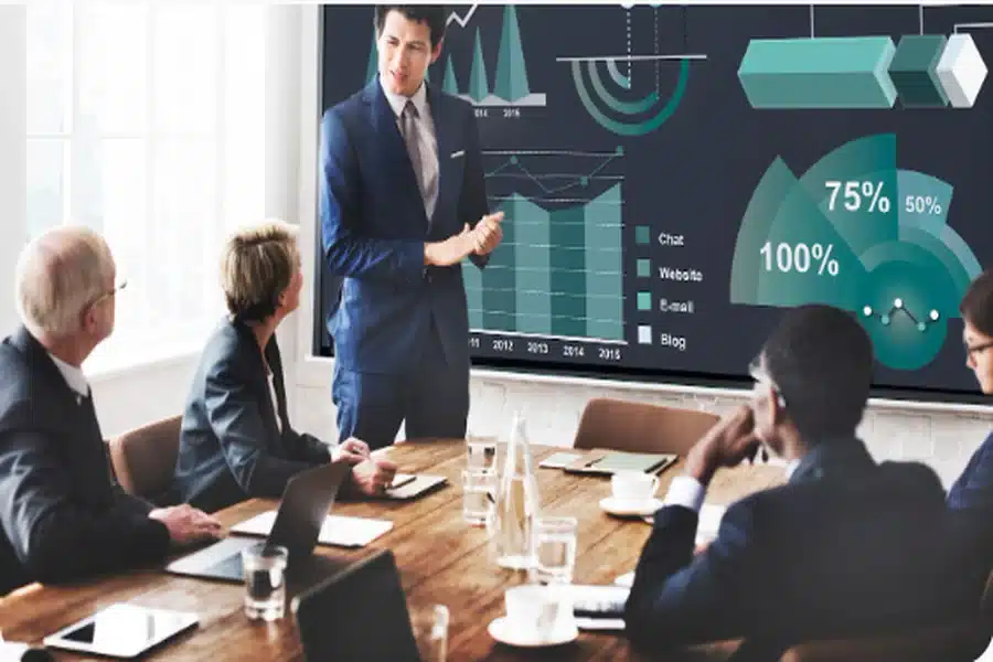 How Small Businesses Can Compete Using Data Analytics