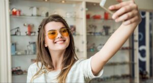Fashion and Function: Contact Lens Options for Modern Lifestyles