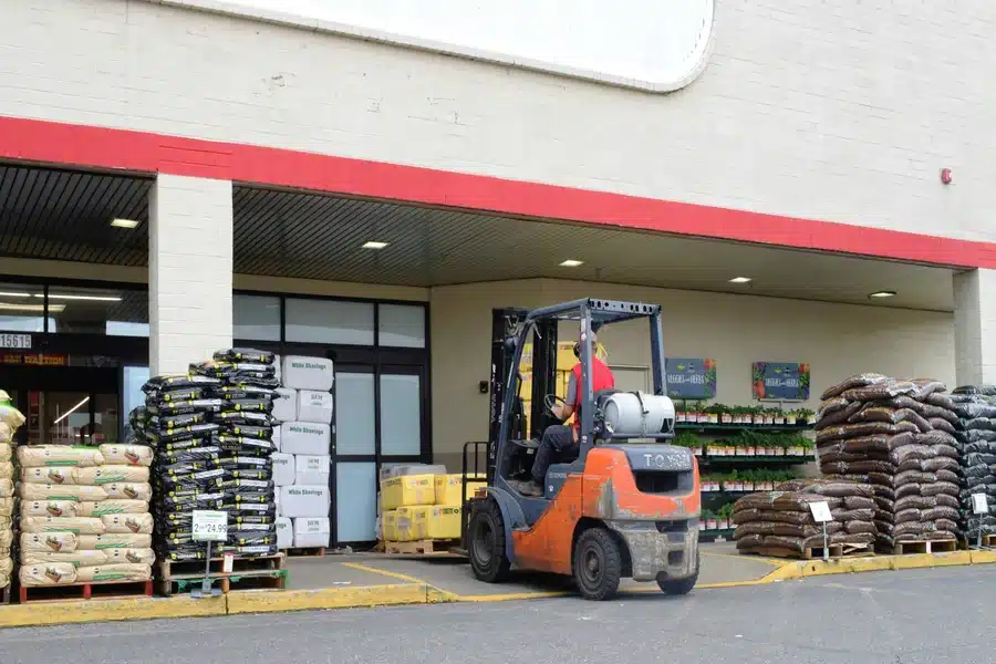 Top Equipment Every Successful Logistics Company Should Maintain