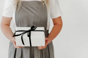 How Personalized Business Gifts Strengthen Client Relationships