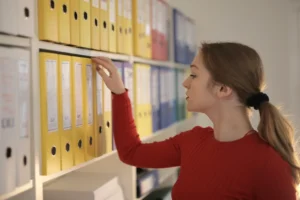 Important Factors That Influence The Cost Of Custom Branded Folders